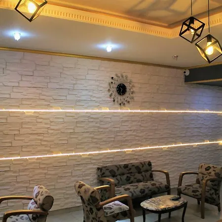 Le Moral Hotel